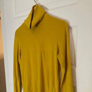 UNIQLO - HEATTECH FLEECE TURTLENECK - Size M - Women's